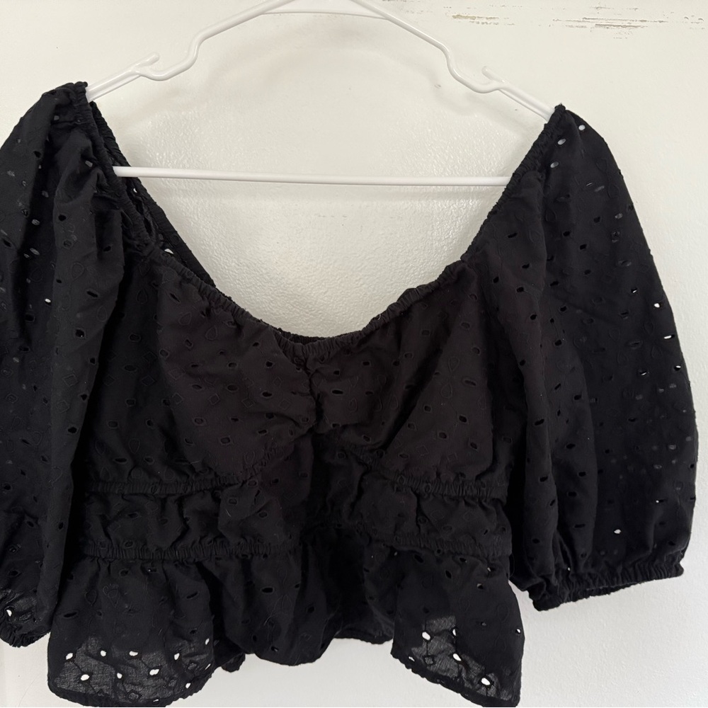 A New Day Black Puff Sleeve Crop Blouse